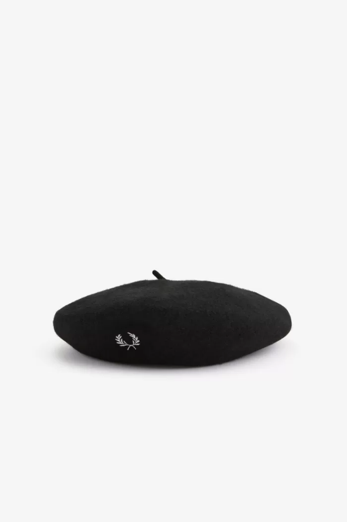 Fred Perry Beret Women’s Hats Black VSATB6098