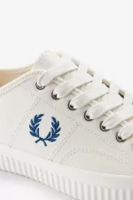 Fred Perry Hughes Low Men’s Plimsolls Light Beige Shaded Cobalt SLBVZ6501