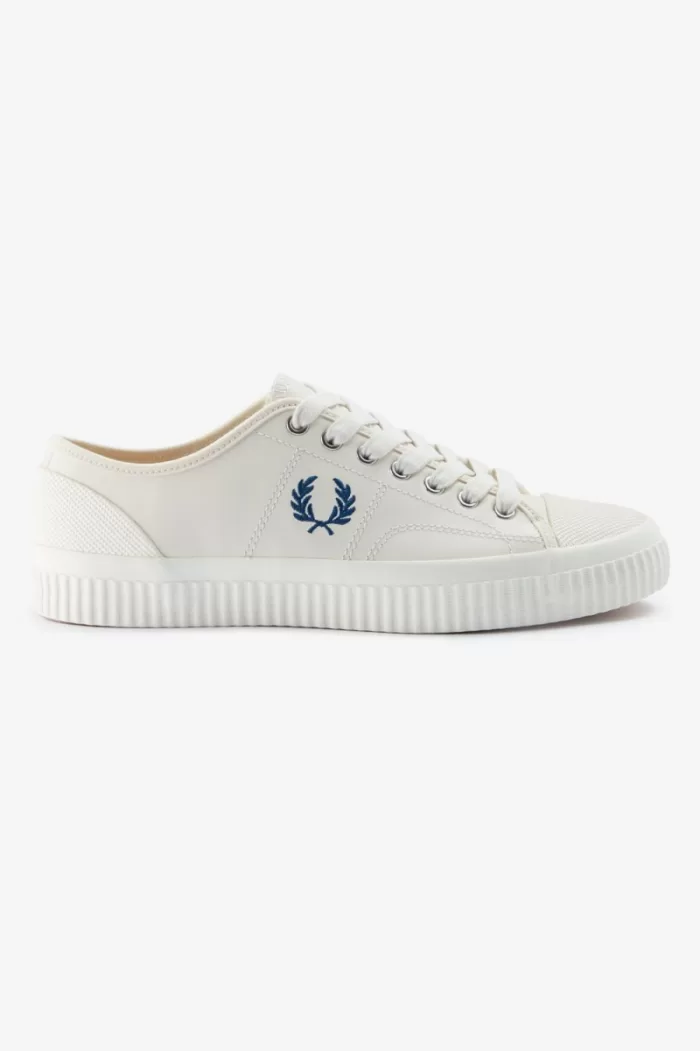 Fred Perry Hughes Low Men’s Plimsolls Light Beige Shaded Cobalt SLBVZ6501