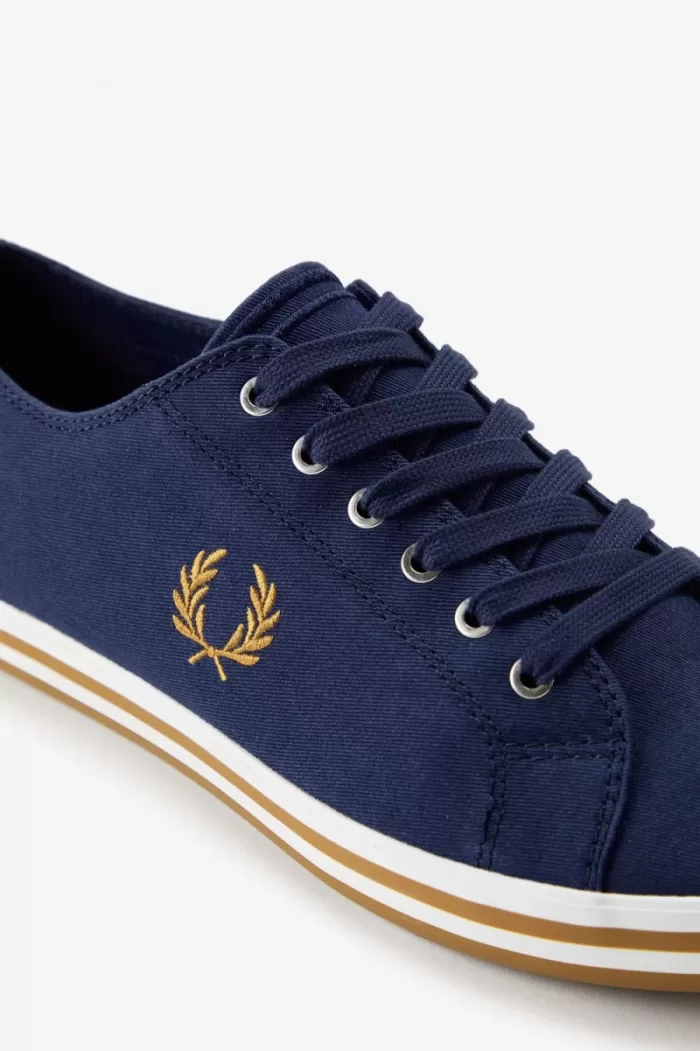 Fred Perry Kingston Men’s Plimsolls French Navy TVOXI7483