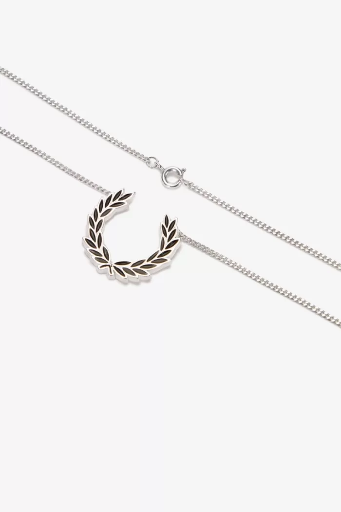 Fred Perry Laurel Wreath Necklace Women’s Jewellery Metallic Silver NZHFO9280