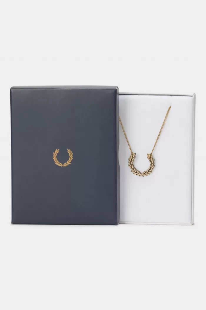 Fred Perry Laurel Wreath Necklace Women’s Jewellery Gold ETUHF3520