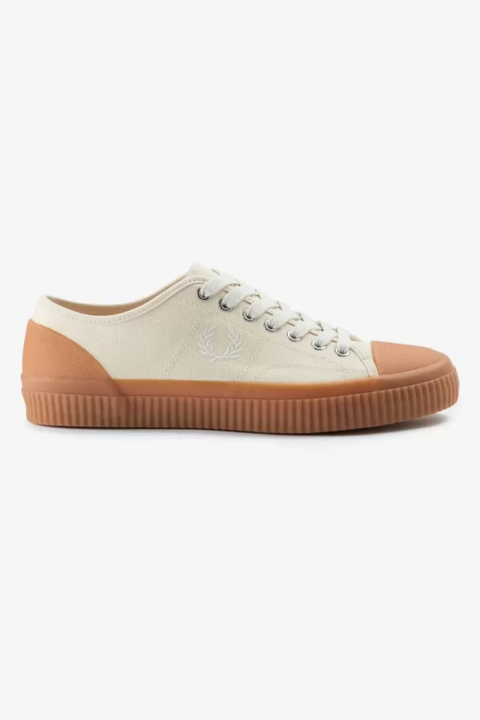 Fred Perry Low Hughes Men’s Plimsolls Beige Light Beige NBAOW5891