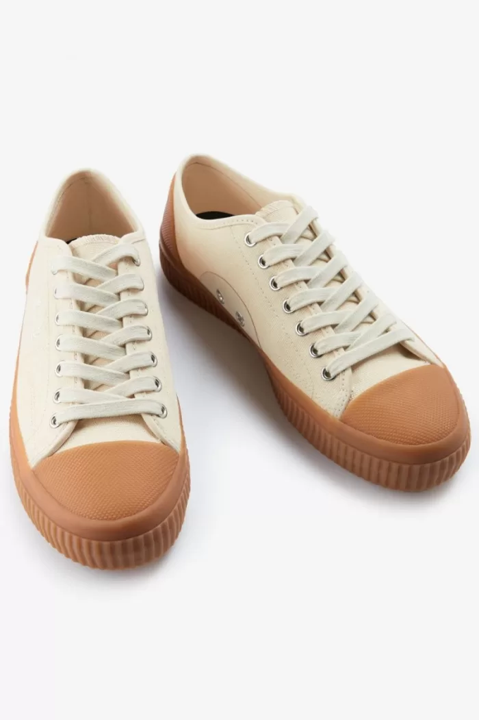 Fred Perry Low Hughes Men’s Plimsolls Beige Light Beige NBAOW5891