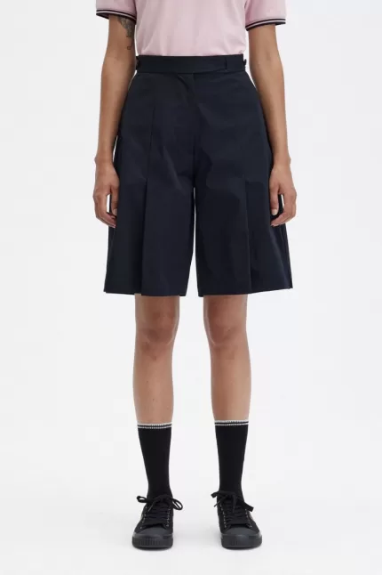 Fred Perry Pleated Women’s Shorts Black FYVAN7248