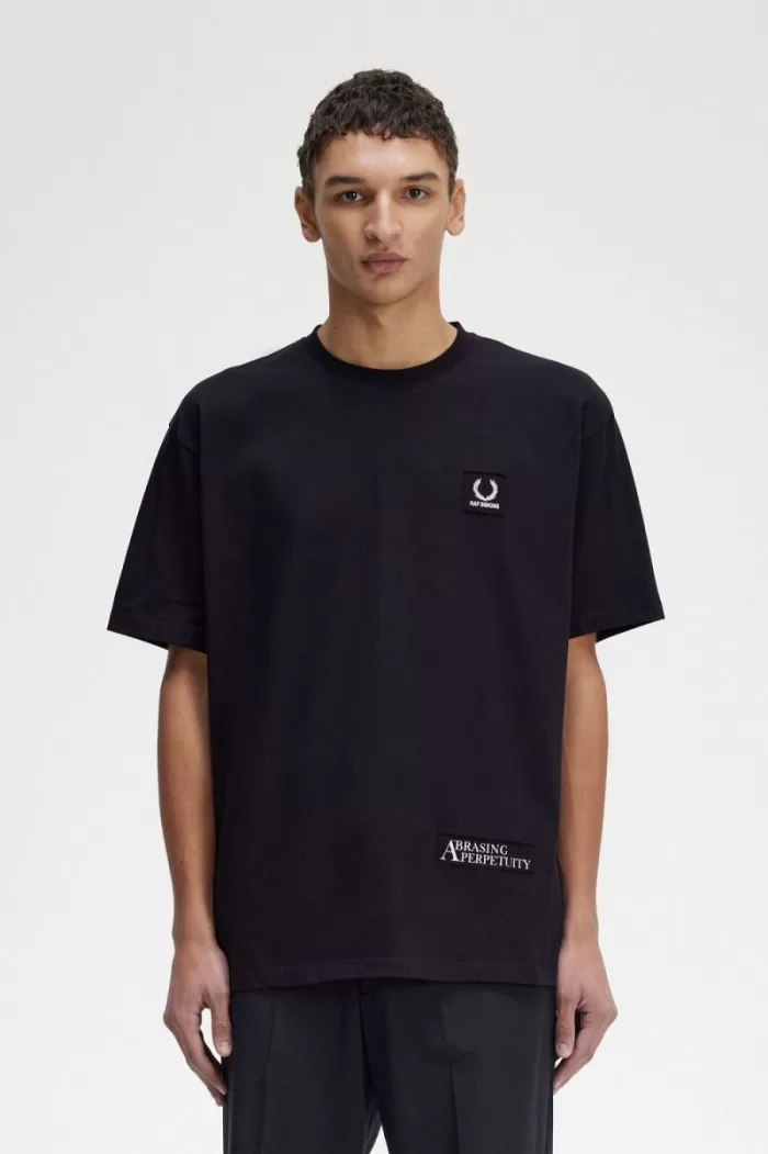 Fred Perry Printed Patch Relaxed Men’s T-Shirt Black CATGI2937